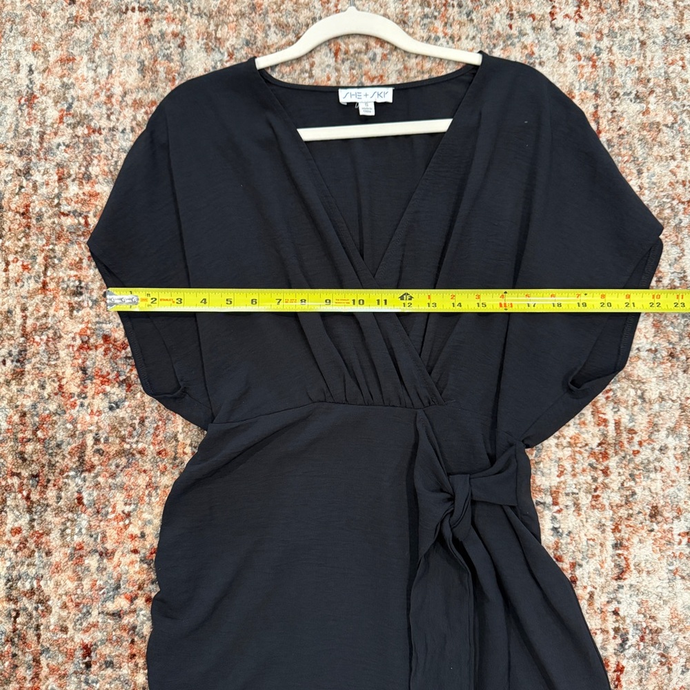 She + Sky Black Wrap Mini Dress Side Tie V-Neck Size Small Flowy - Picture 4 of 7